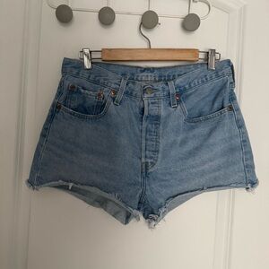 Levi’s shorts size 30